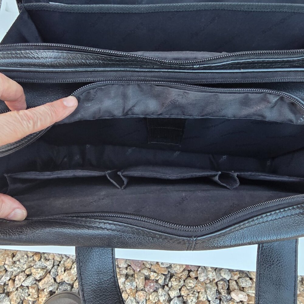 Samsonite LArge Black Leather Expandable Laptop Briefcase  With Strap - Picture 9 of 9